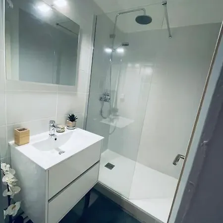 Apartment En Centre Ville, Wifi Et Tram Montpellier